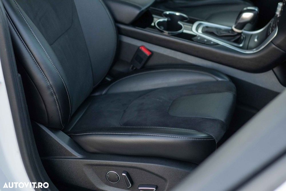 Ford Edge 2.0 TDCi Powershift Sport - 28