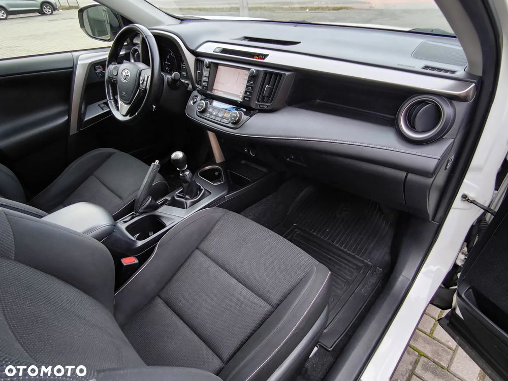 Toyota RAV4 2.0 D-4D 4x2 Start-Stop Executive - 23