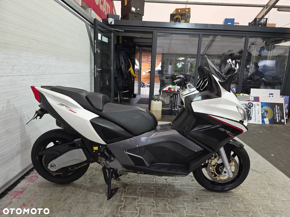 Aprilia SRV 850 - 5