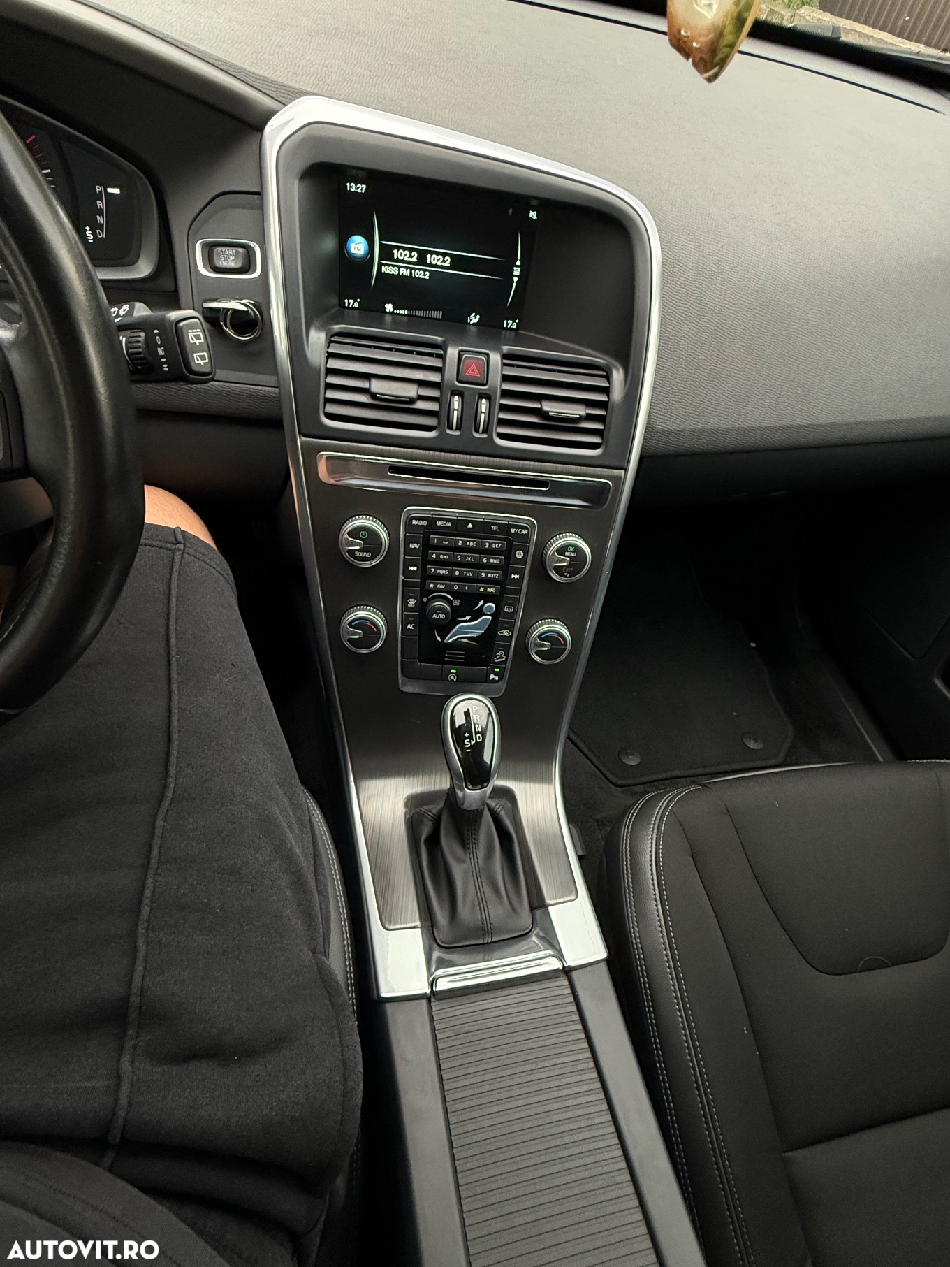 Volvo XC 60 D4AWD Kinetic - 17