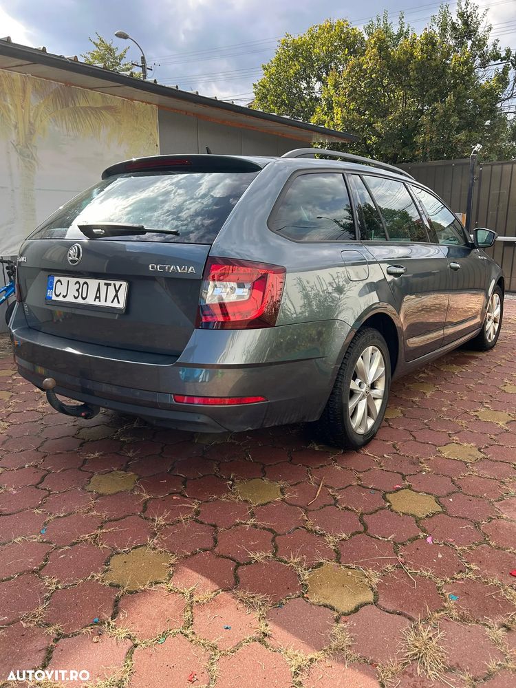 Skoda Octavia 1.6 TDI DSG Style - 3