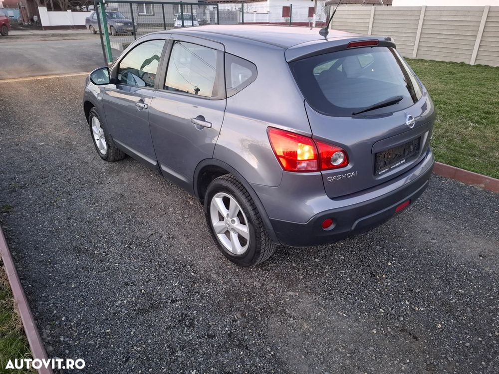 Nissan Qashqai 2.0 DCI 4 x 4 DPF Aut acenta - 3