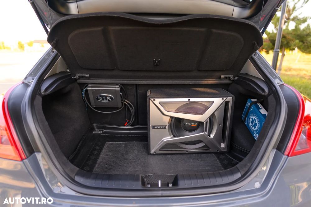 Kia Pro Ceed - 11