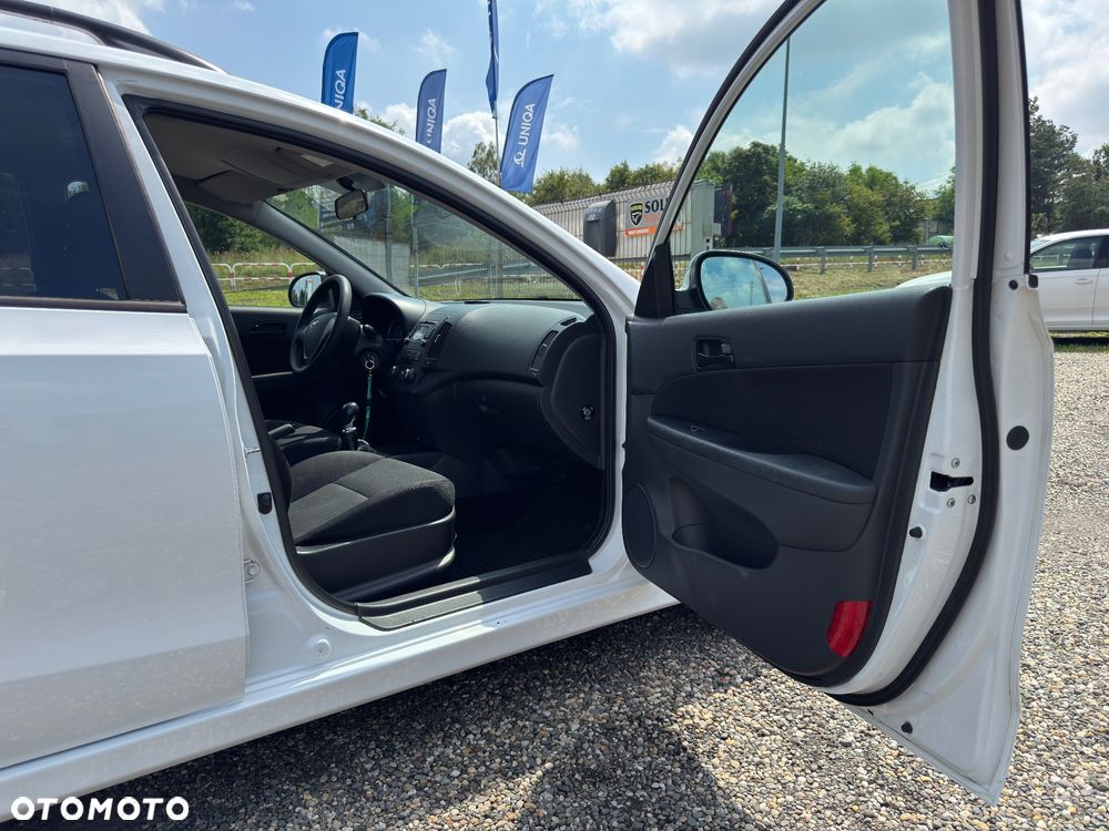 Hyundai i30 i30cw 1.6 CRDi blue Classic - 26
