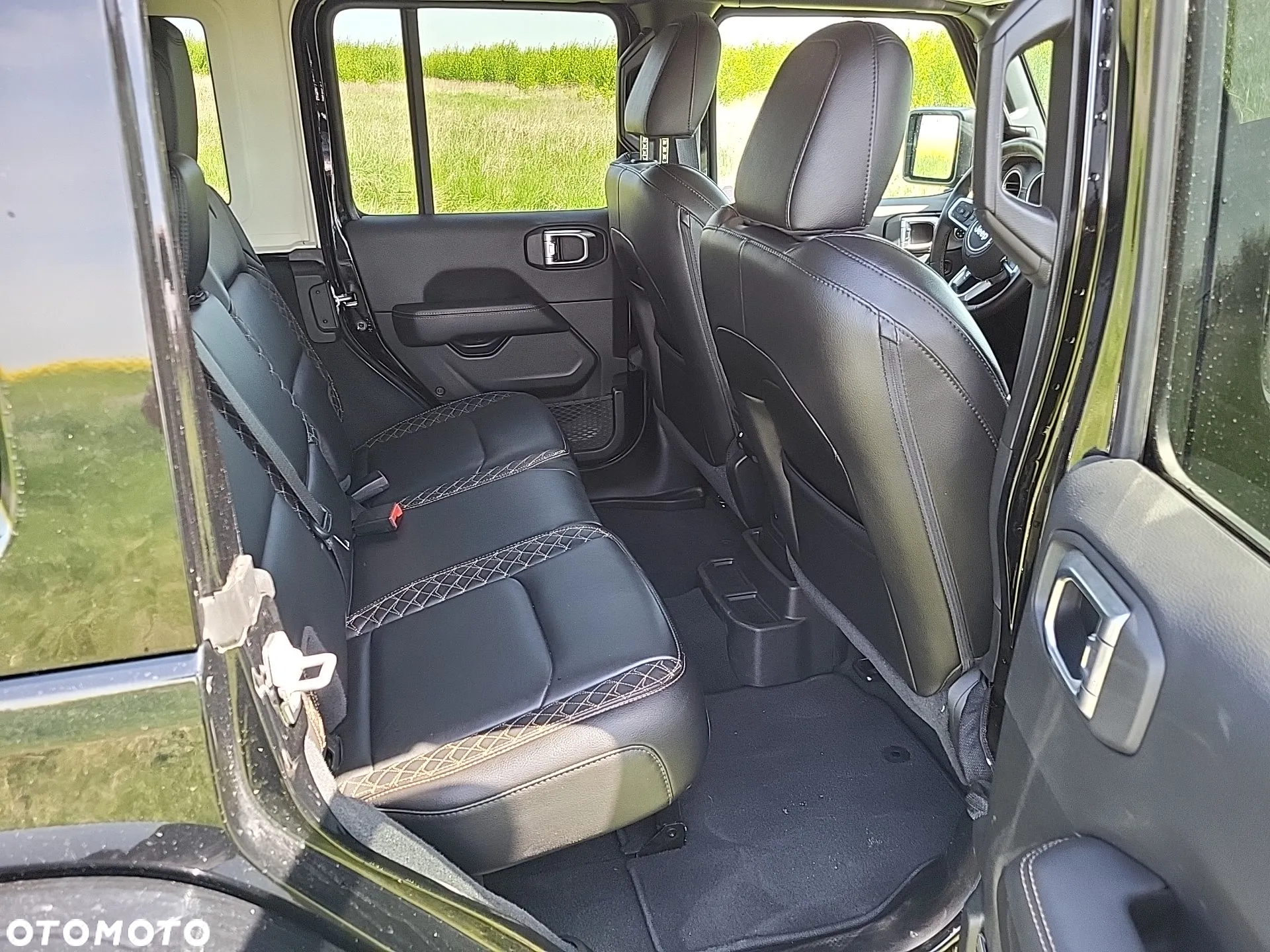 Jeep Wrangler - 16