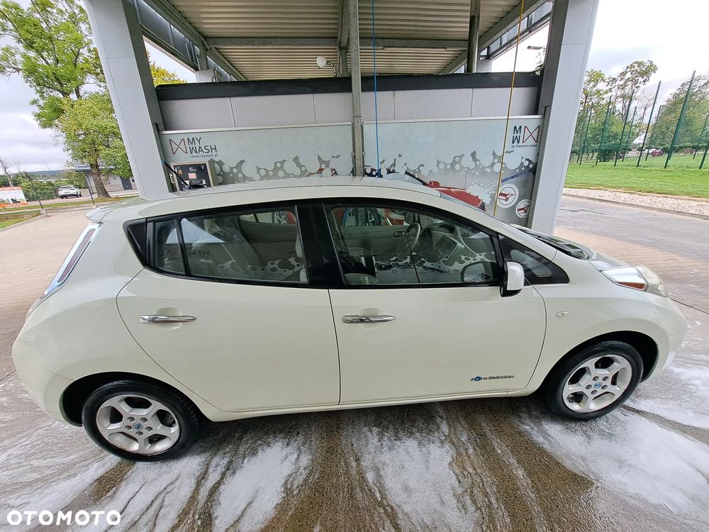 Nissan Leaf - 7