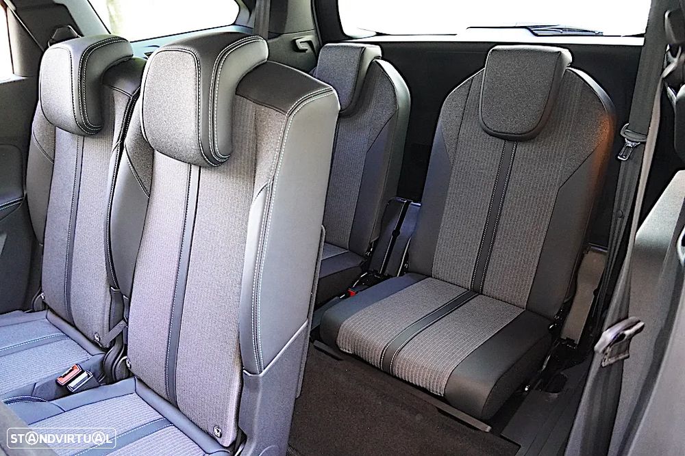 Peugeot 5008 1.5 BlueHDi Allure Pack EAT8 - 22