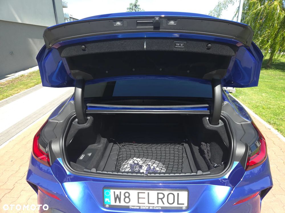 BMW Seria 8 - 22