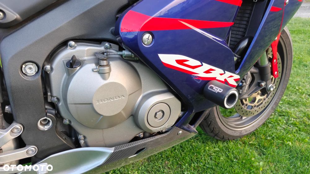 Honda CBR - 9