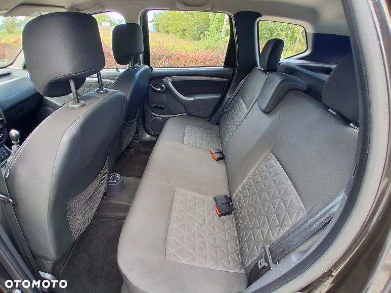 Dacia Duster 1.6 16V 4x4 Laureate - 12