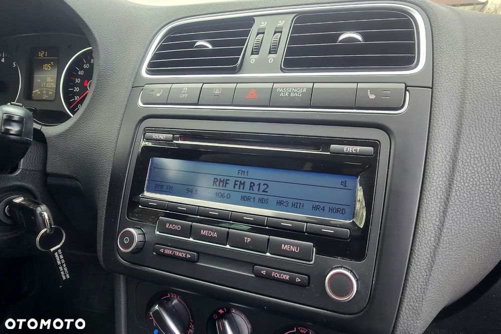 Volkswagen Polo 1.4 Cross - 21