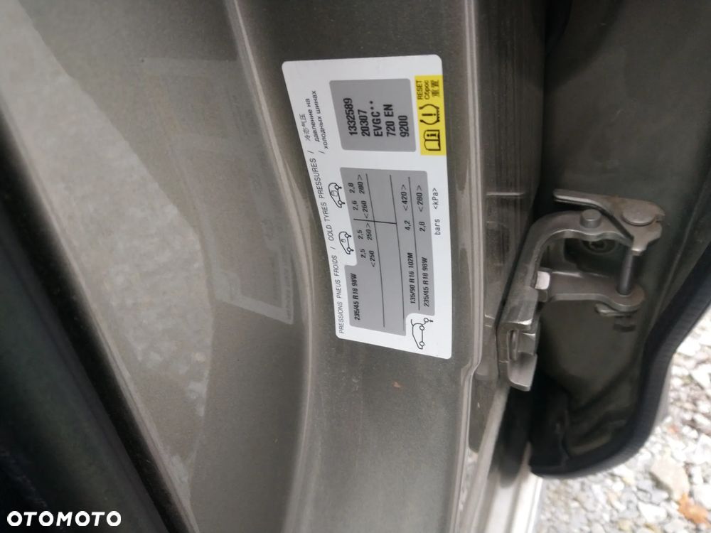 Peugeot 3008 HDi 150 Allure - 26