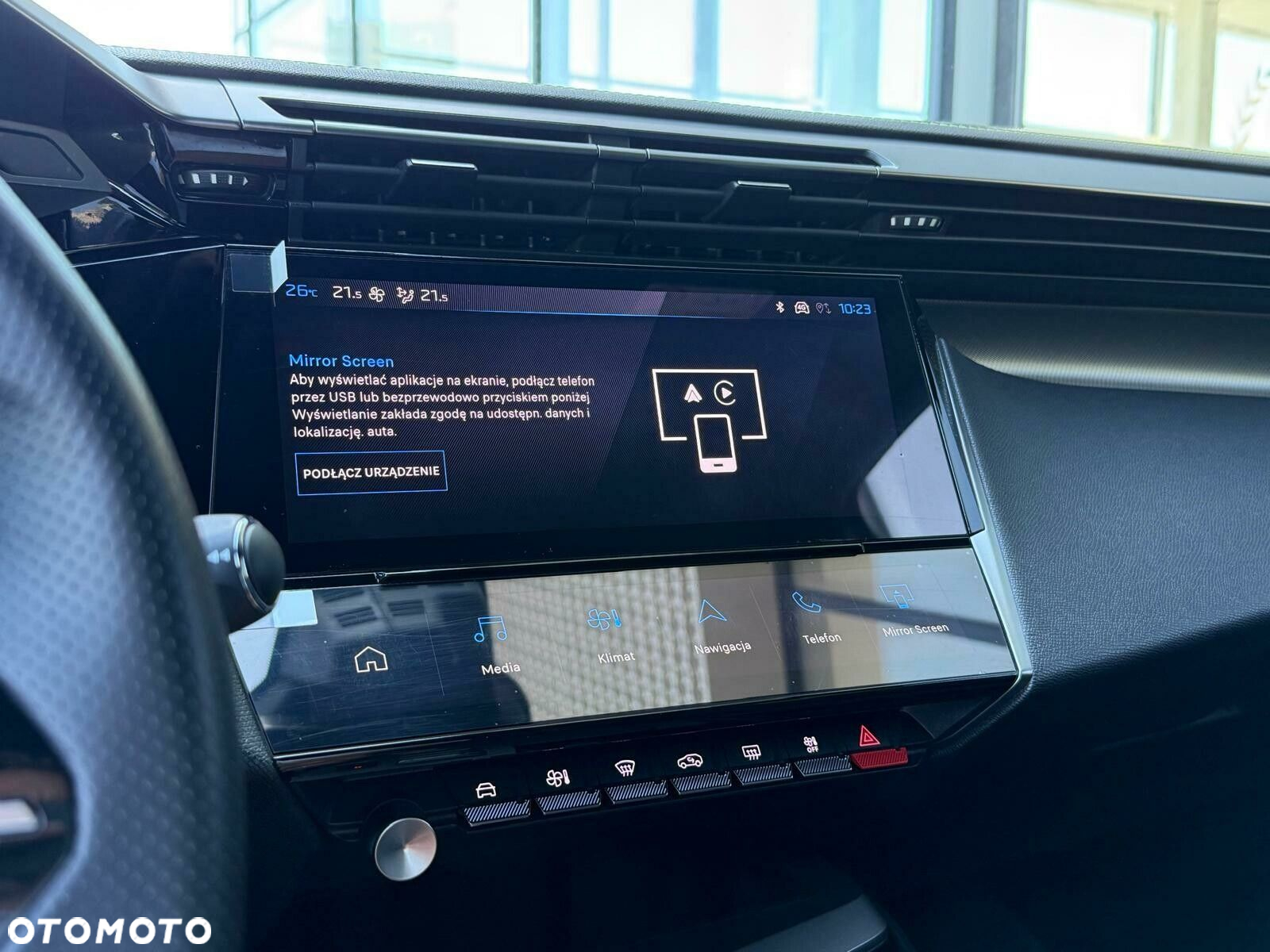 Peugeot 408 - 32