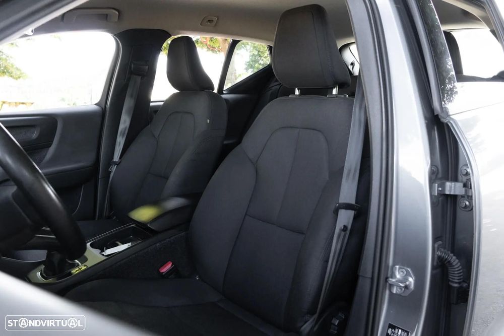 Volvo XC 40 2.0 D3 - 9