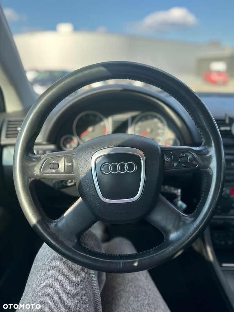 Audi A4 Limousine 2 - 24