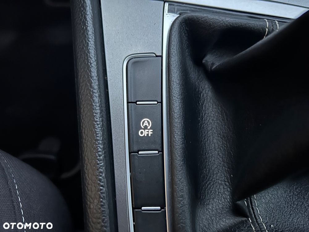 Volkswagen Golf 1.2 TSI BlueMotion Technology Lounge - 25