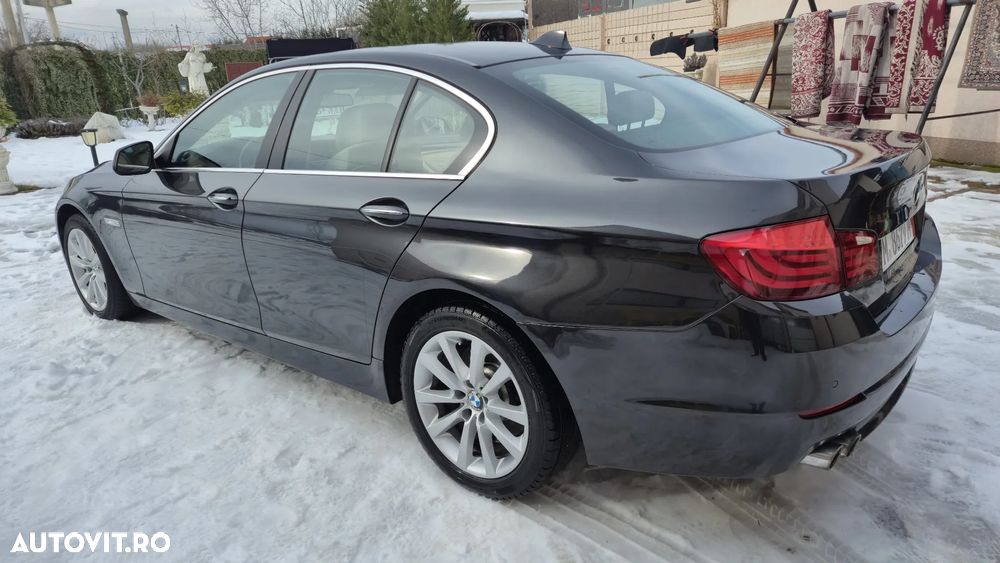 BMW Seria 5 520d Aut. Luxury Line - 26