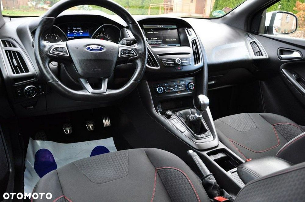 Ford Focus 1.5 EcoBoost STart-Stopp-System ST-LINE - 37