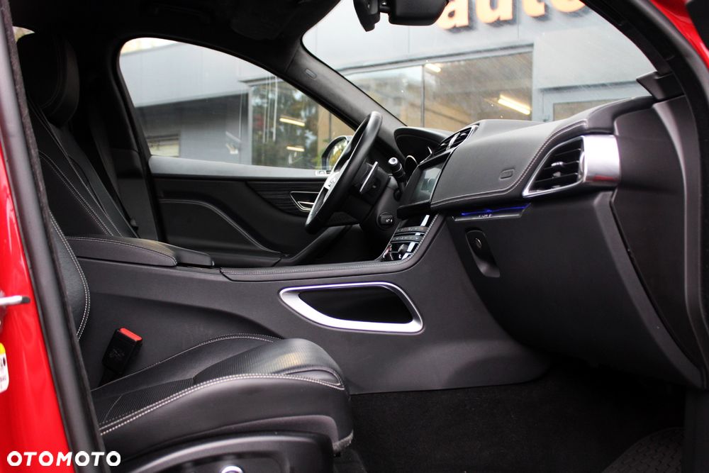 Jaguar F-Pace 2.0 i4D AWD R-Sport - 9