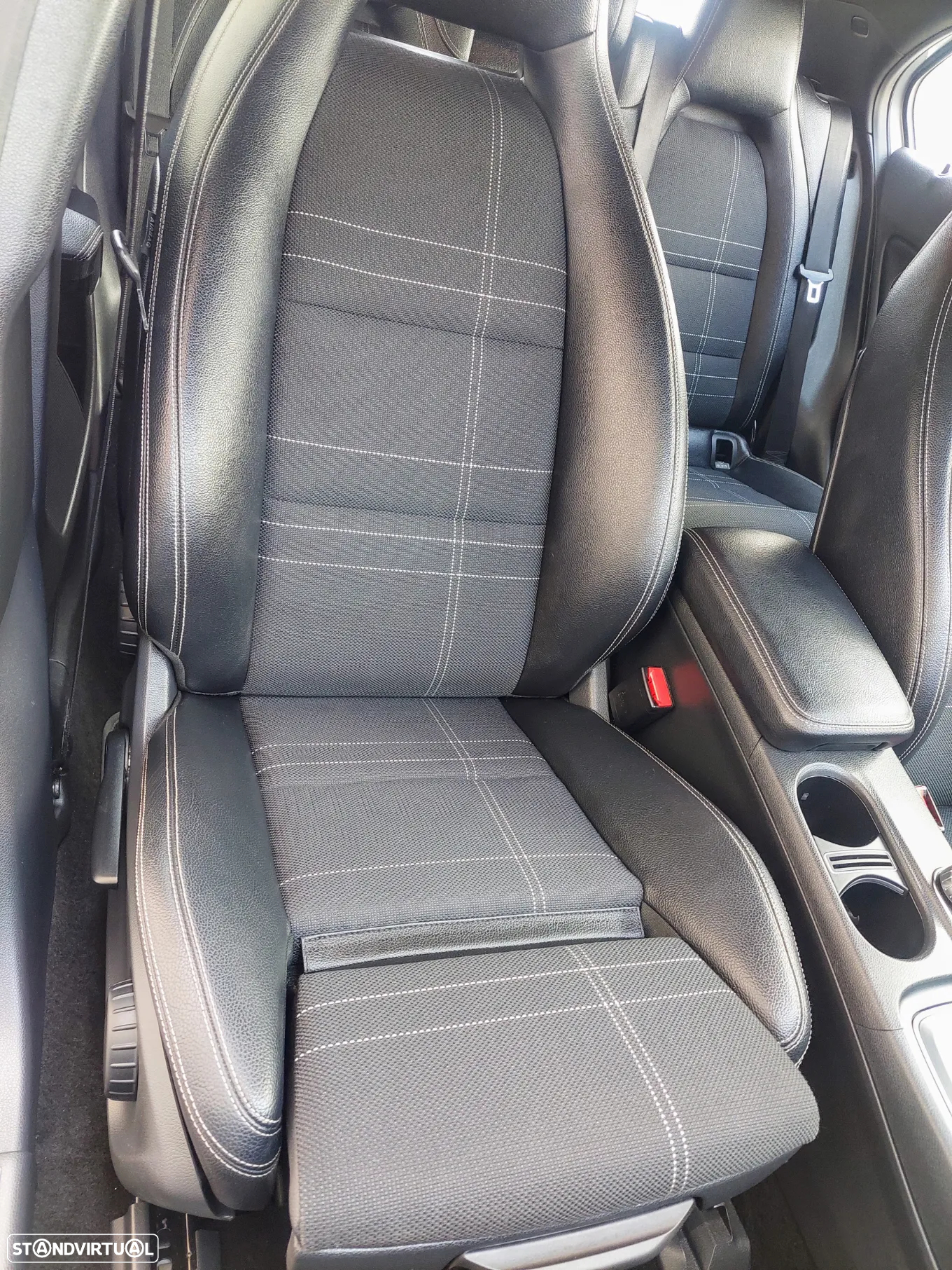 Mercedes-Benz A 180 d Urban Aut. - 51