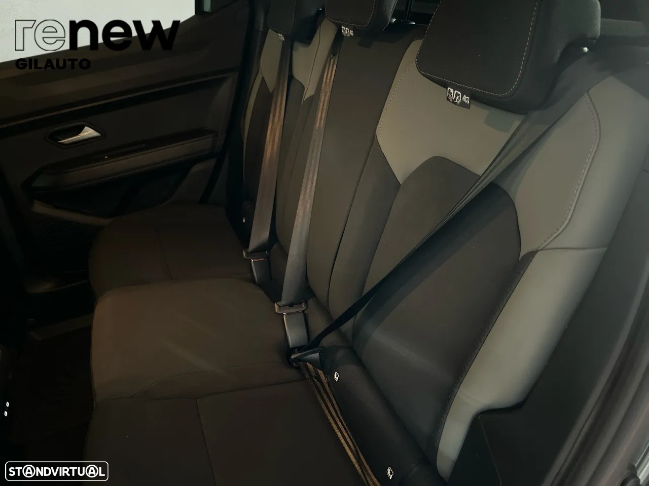 Dacia Duster 1.6 Hybrid Extreme - 13