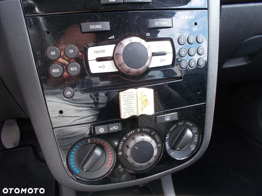 Opel Corsa 1.2 16V Enjoy - 20