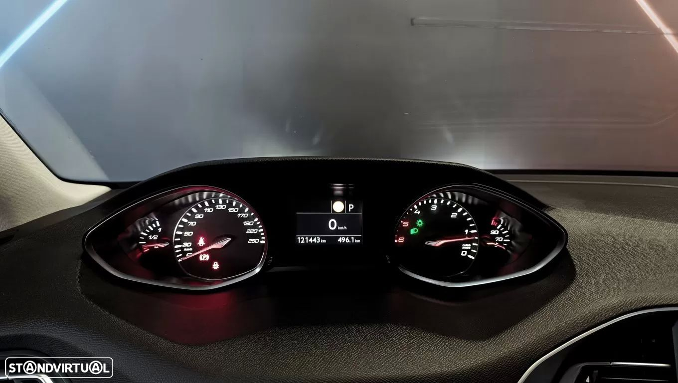 Peugeot 308 SW 1.5 BlueHDi Allure EAT8 - 31