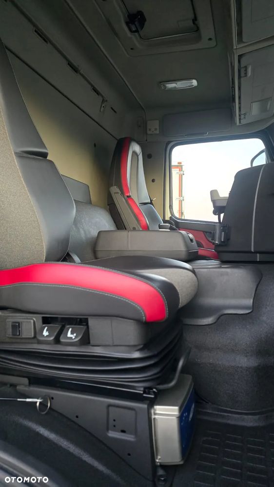 Volvo FM 370 Euro 6 6x2 długa 9.3m 22 palety! super stan! niski przebieg! świeży import! - 31