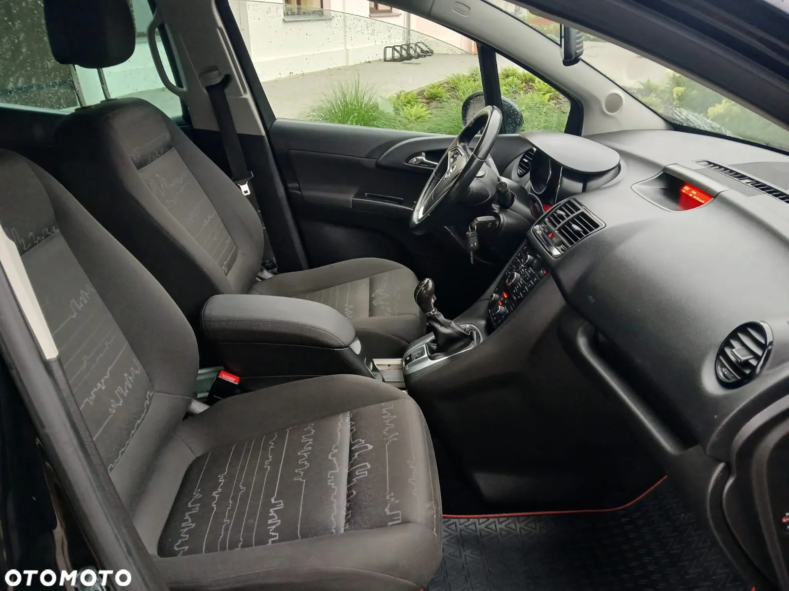 Opel Meriva - 12