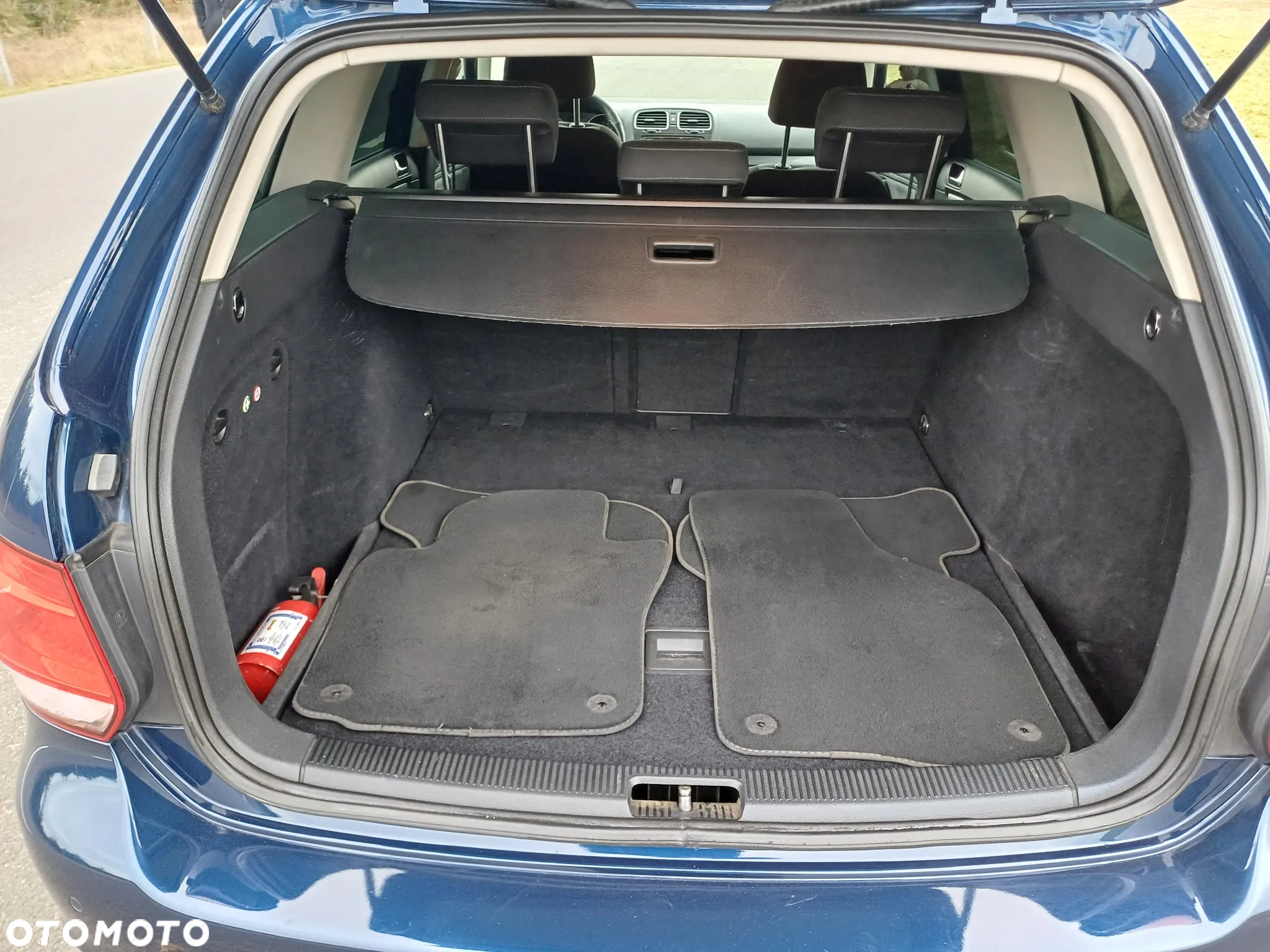 Volkswagen Golf 2.0 TDI DPF Style - 11