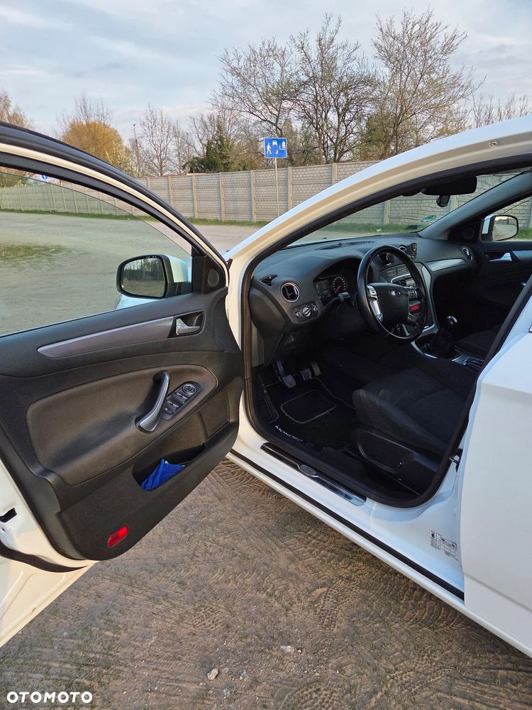 Ford Mondeo 1.6 Silver X - 8