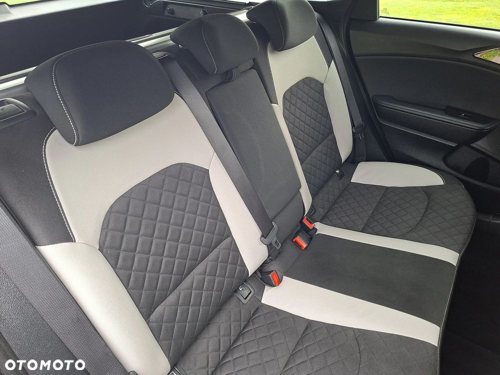 Kia Ceed 1.6 CRDi DCT GT Line - 25