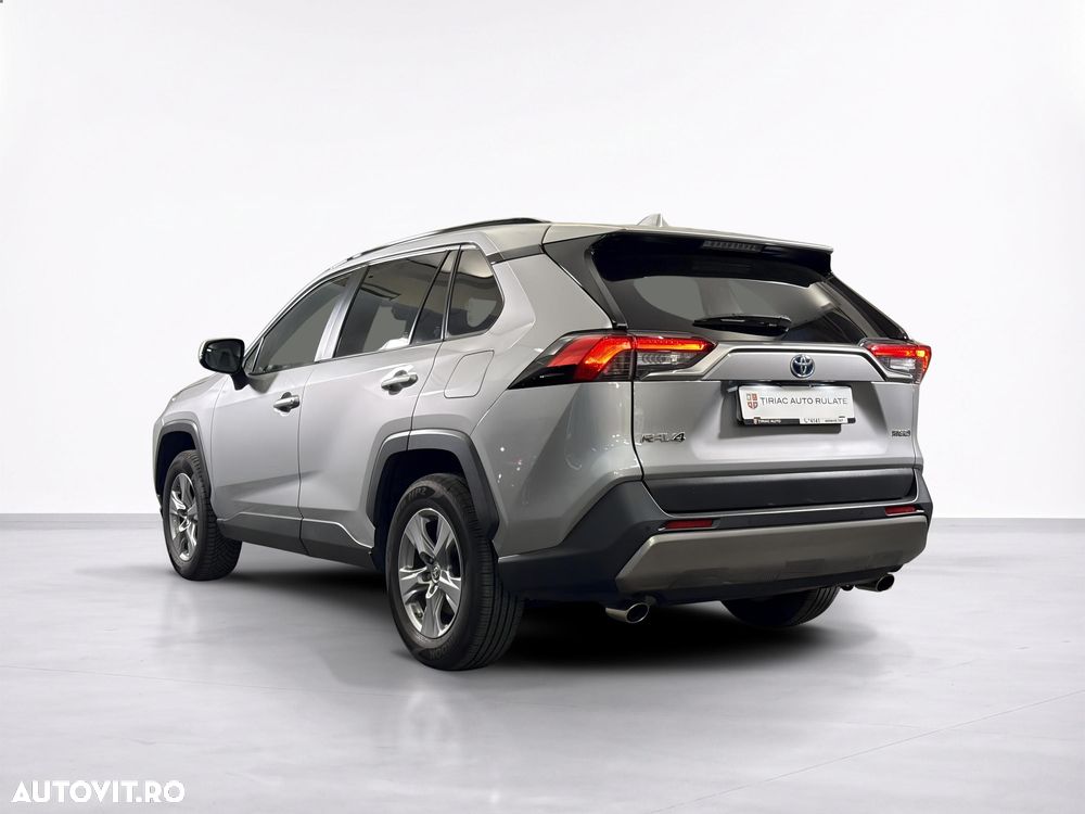 Toyota RAV4 - 4