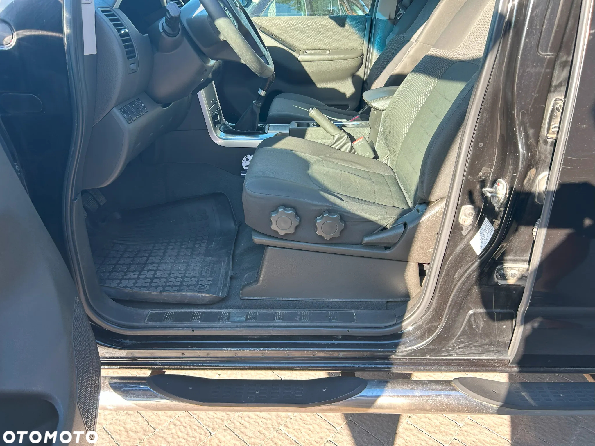 Nissan Pathfinder - 14