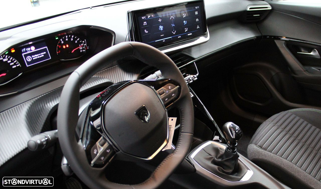 Peugeot 2008 - 11