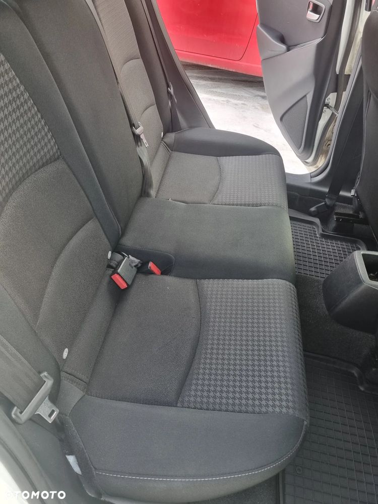 Mazda 2 - 17
