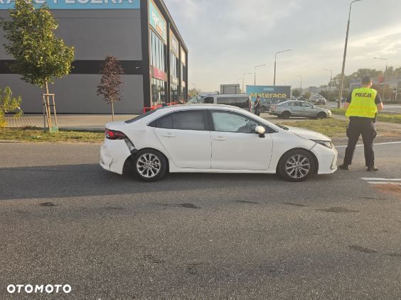 Toyota Corolla - 4