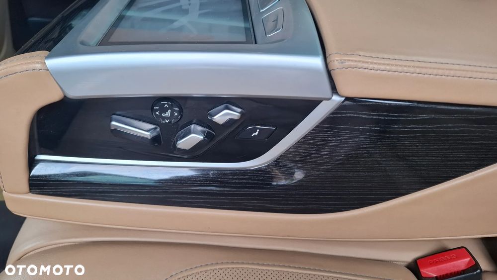 BMW Seria 7 730Ld xDrive - 11