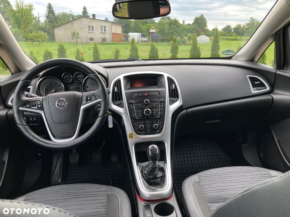 Opel Astra 1.4 T Cosmo EU6 - 10