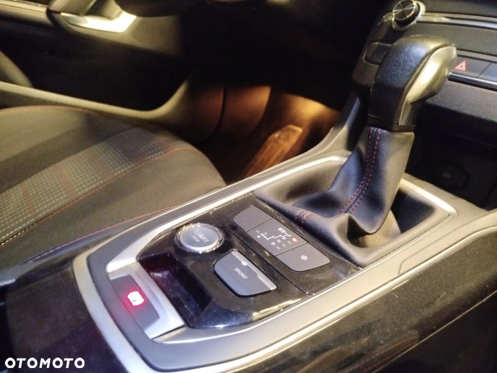 Peugeot 308 PureTech 130 GPF EAT8 Stop & Start Tech Edition - 16