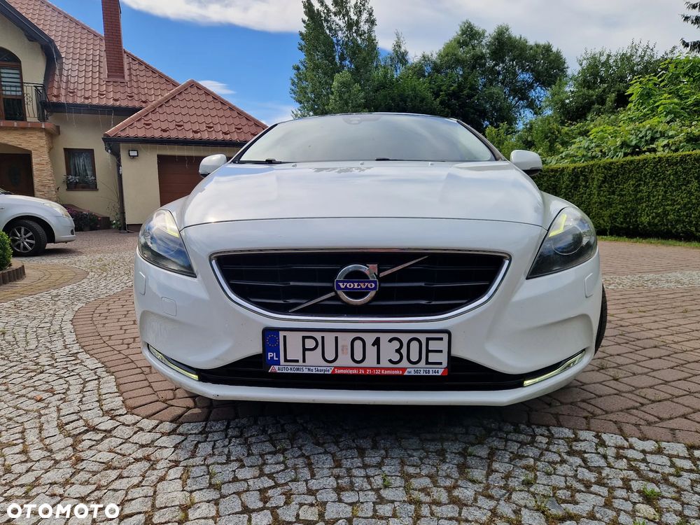 Volvo V40 D2 Momentum - 24