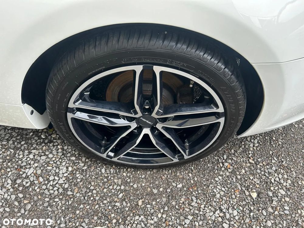 Hyundai Genesis Coupe 2.0 T - 27