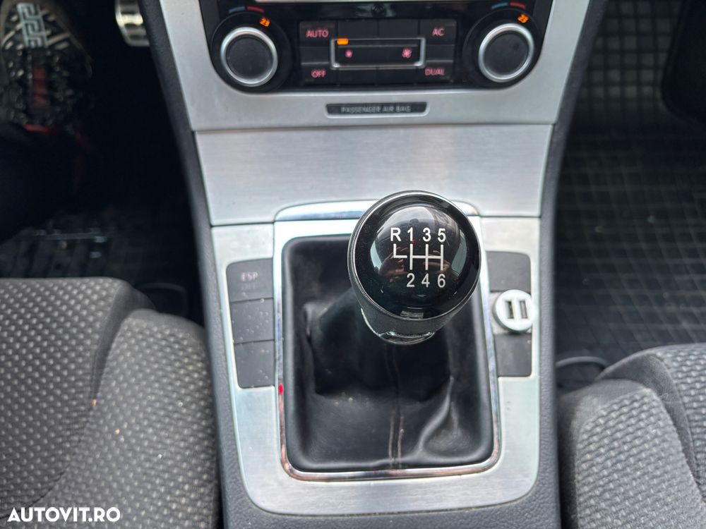 Volkswagen Passat Variant 2.0 TDI Comfortline - 14