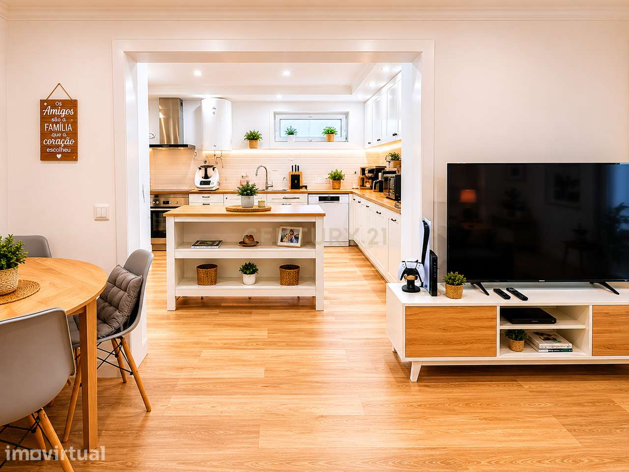 Moradia T2 Renovada com Terraço e Garagem em Portimão - Grande imagem: 4/28