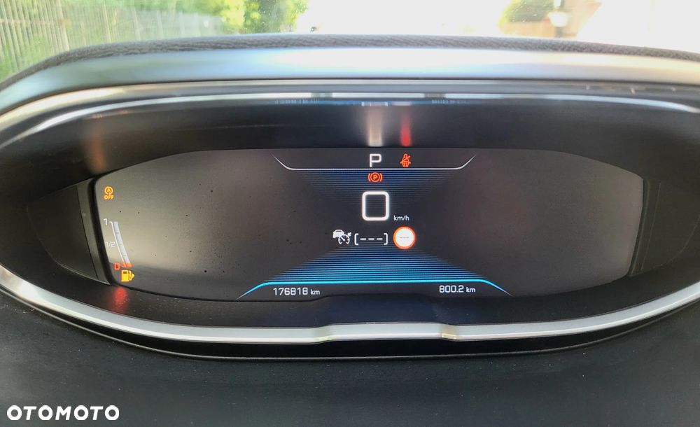 Peugeot 5008 1.5 BlueHDi Allure S&S EAT8 - 25