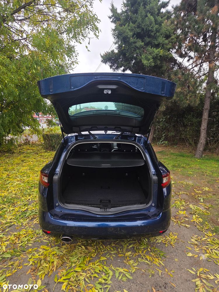 Renault Megane ENERGY TCe 130 EDC BOSE EDITION - 35