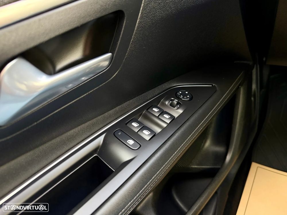 Peugeot 3008 1.5 BlueHDi Allure - 17