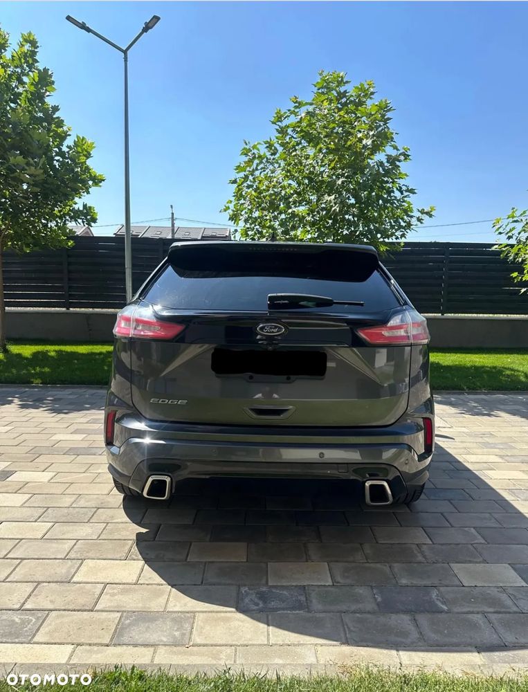 Ford Edge - 8