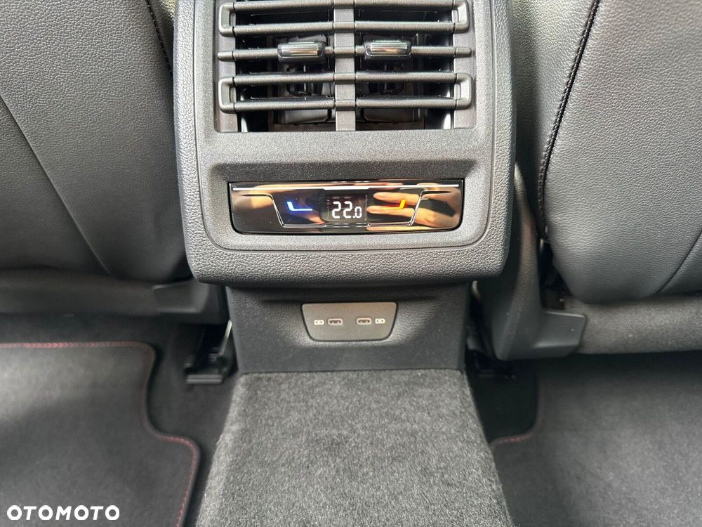 Volkswagen Golf - 21