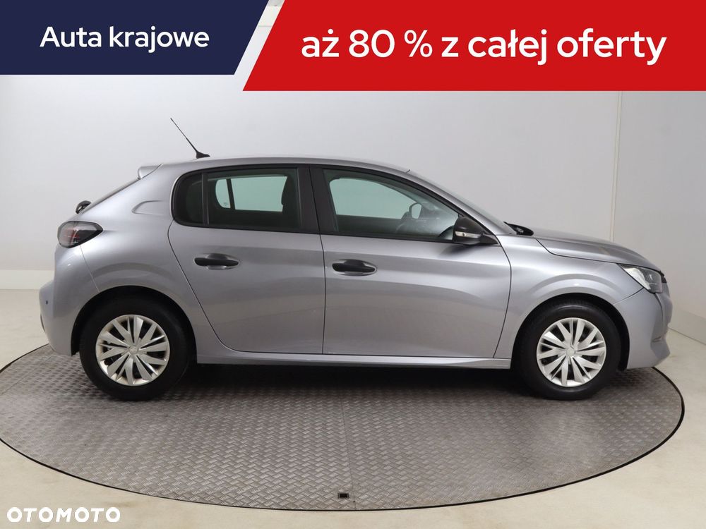 Peugeot 208 - 8